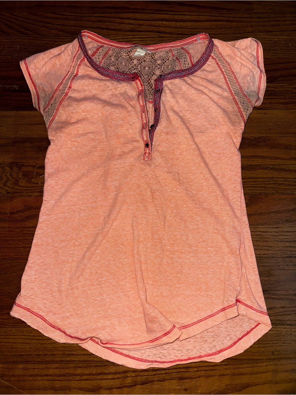 Women’s Peach Short-Sleeve Lace-Accent Henley Tee